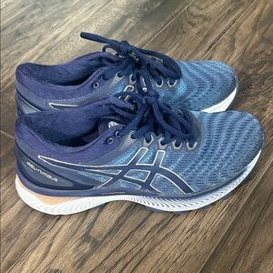 Asics gel nimbus 22 Navy and White Athletic Sneakers